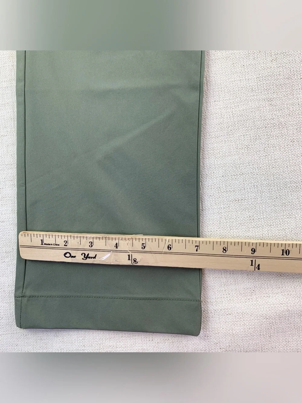 J crew New Men's straight-fit tech chino pant performance in Olive green 28x32